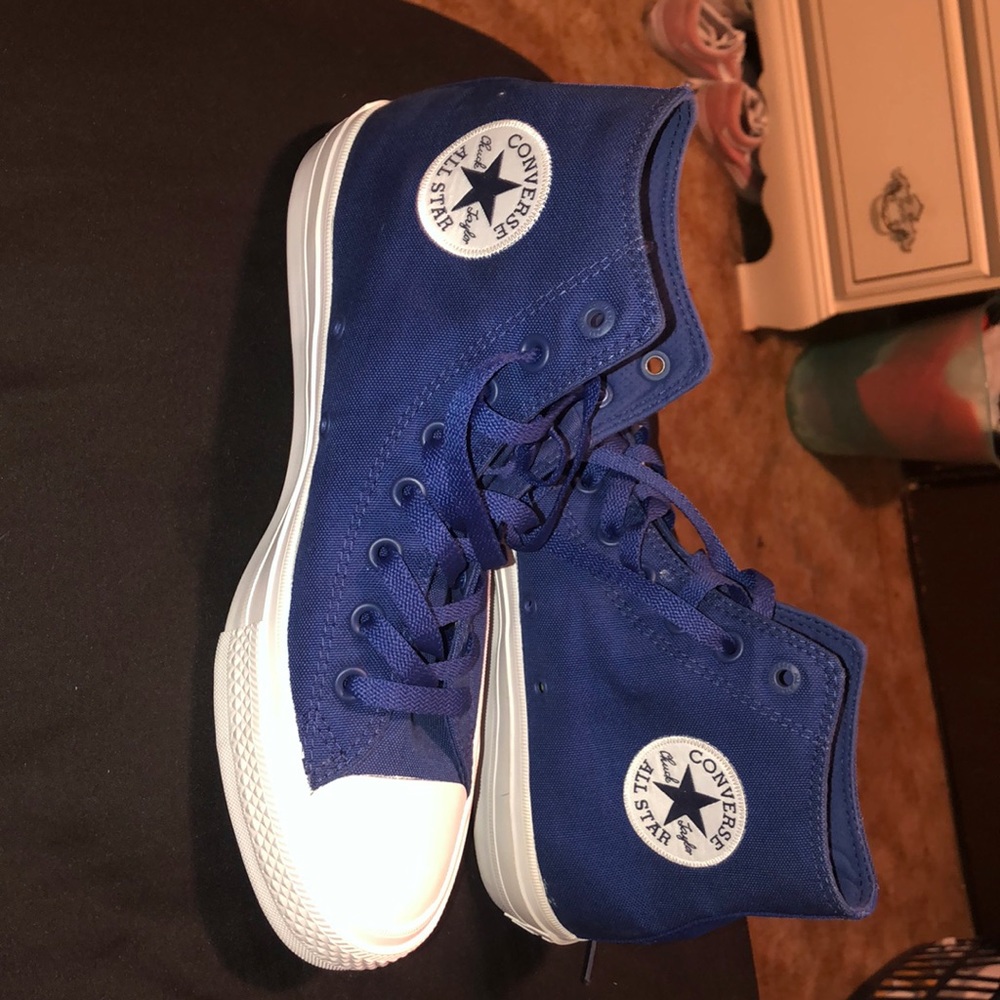 NEVER WORN BEFORE BLUE HIGH TOP CONVERSE